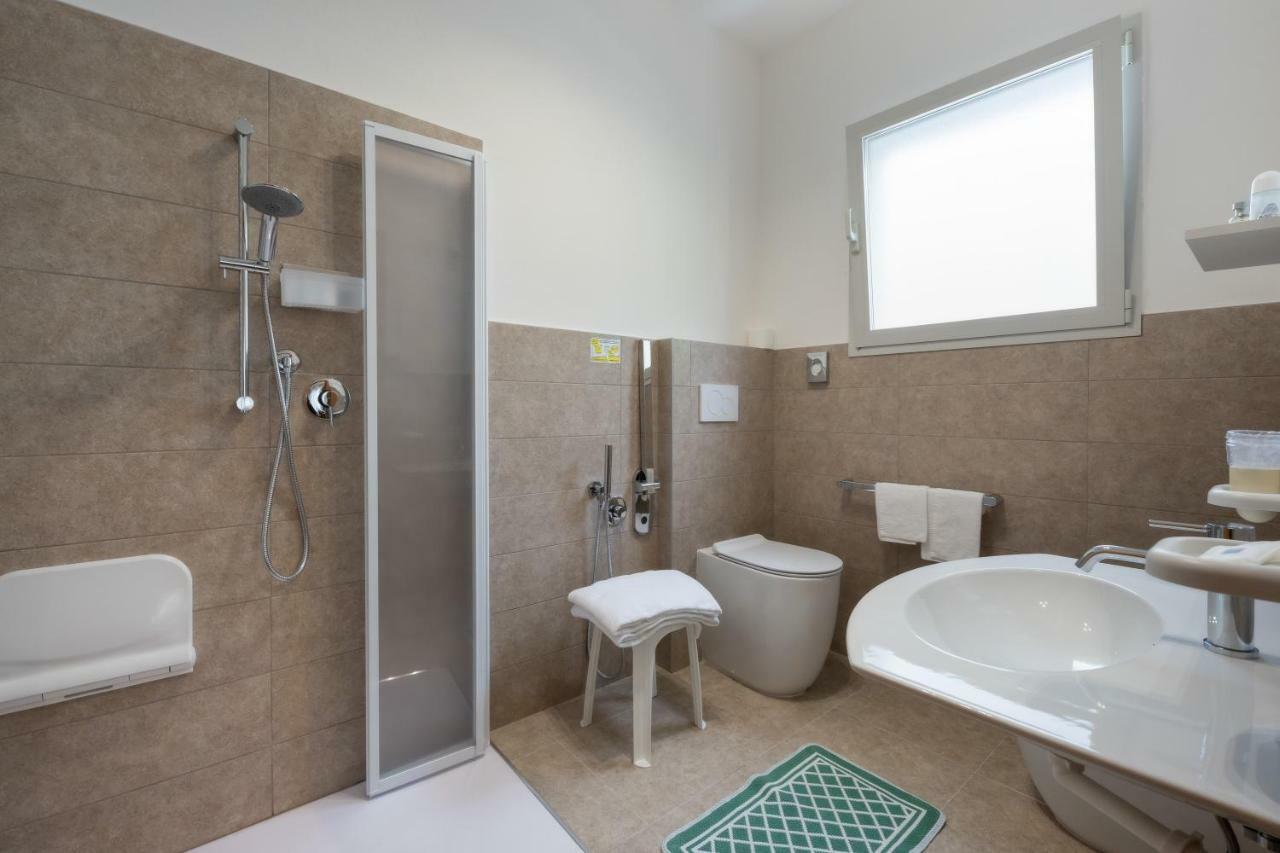 Hotel Fabris Caorle Exterior foto